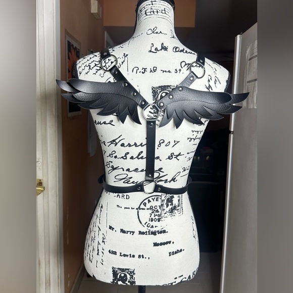 Accessories - Vegan leather wings harness